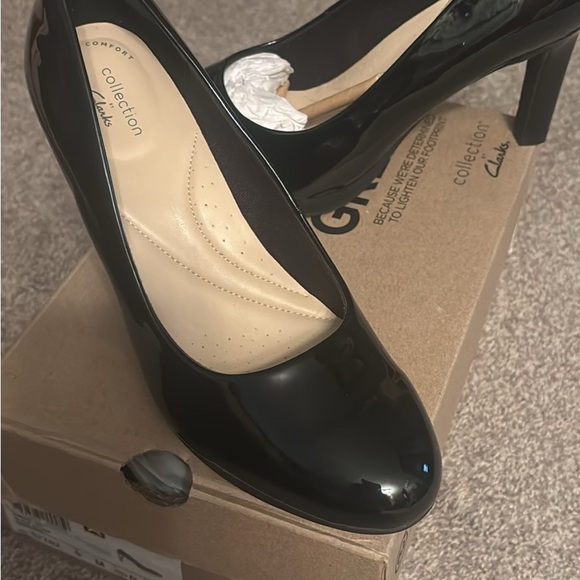 NWT Clark’s collection black patent leather pumps size 8 - Picture 2 of 5
